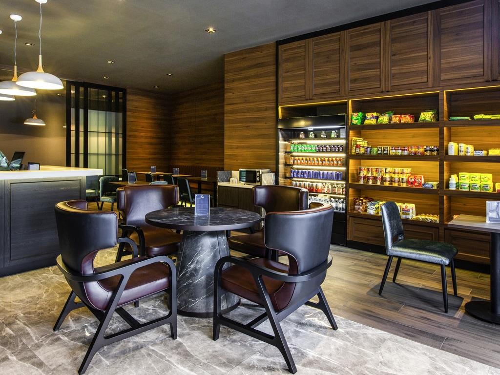 Metropolis Suites Bangkok, Tapestry Collection By Hilton Экстерьер фото
